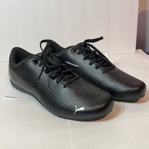 Puma BMW Motorsport size 6.5C. I’m excellent preowned condition